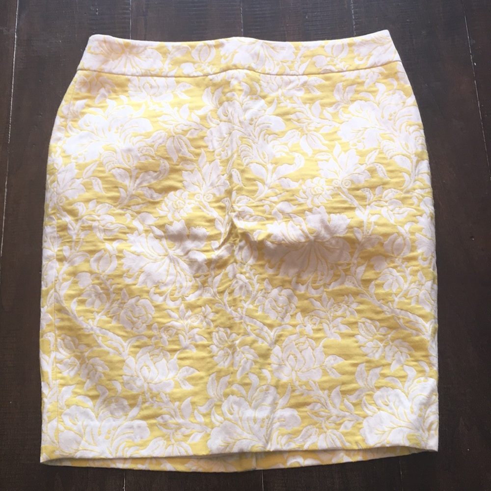 NWT Ann Taylor Pencil Skirt-10P, yellow floral